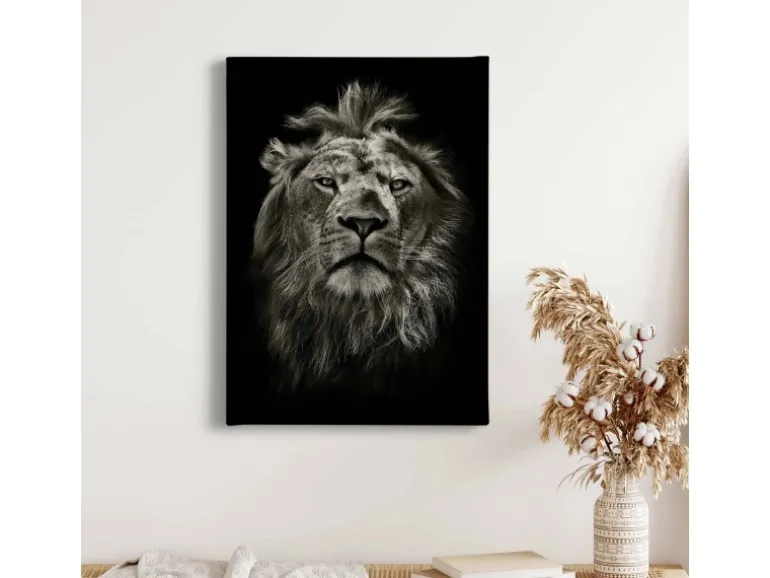Bricoflor Leinwand Mit Löwe Schwarz Weißes Leinwandbild Mit Löwe Ideal Für Schlafzimmer Und Wohnzimmer Tier Wandbild Im Hochformat