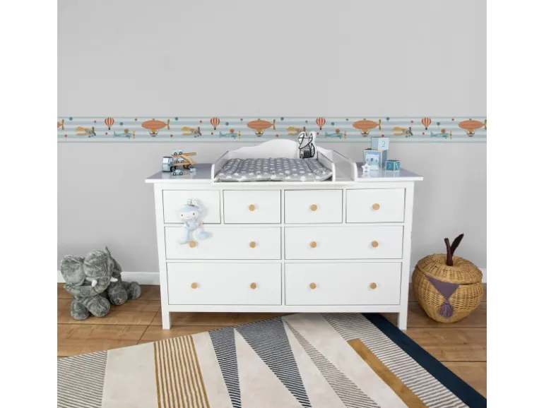 Bricoflor Luftschiff Tapete in Hellblau für Babyzimmer Kinderzimmer Bordüre Selbstklebend mit Zeppelin Vlies Kindertapete mit Tieren für Jungenzimmer
