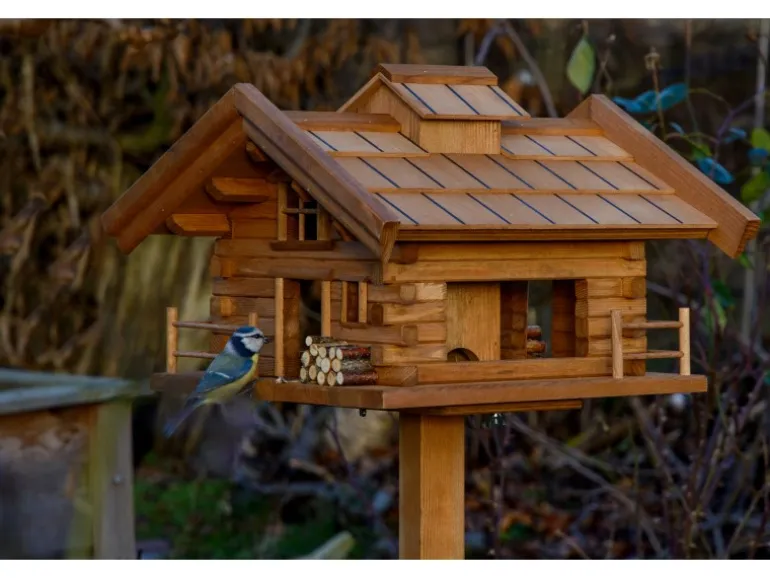 Dobar Vogelhaus Tirol im Berghütten-Design 37 x 37 x 117 cm Braun FSC®