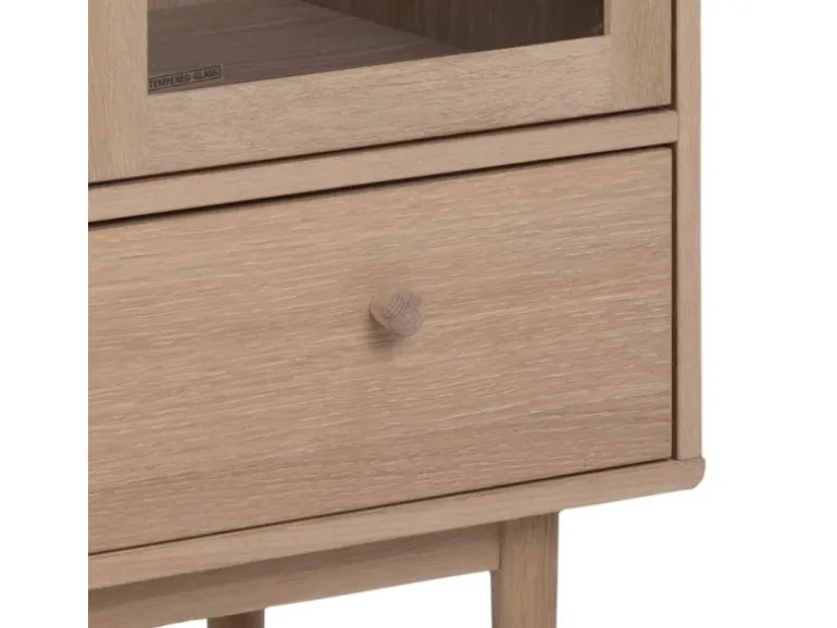 ebuy24 Aston Vitrinenschrank mit 2 Glastüren und 1 Schublade Weiß Geölt EichenDekor