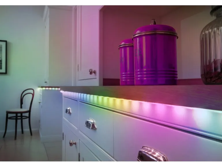 Ledvance LED-Streifen Neon Flex USB mit Fernbedienung 4 W RGB 210 cm