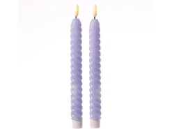 Marelida LED Stabkerzen Twist Tafelkerzen Gedreht Echtwachs Flackernd 25cm Flieder 2St