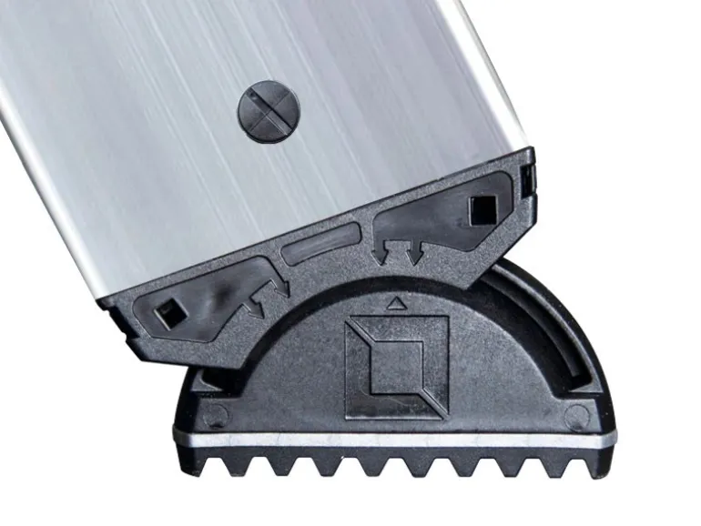 MUNK Vielzweckleiter mit Nivello Traverse 4x3 Sprossen