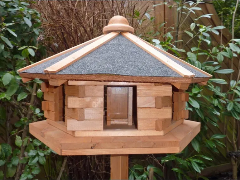 Promadino Vogelhaus Fehmarn aus Kiefernholz Ø 59 cm Höhe 38 cm ohne Fuß