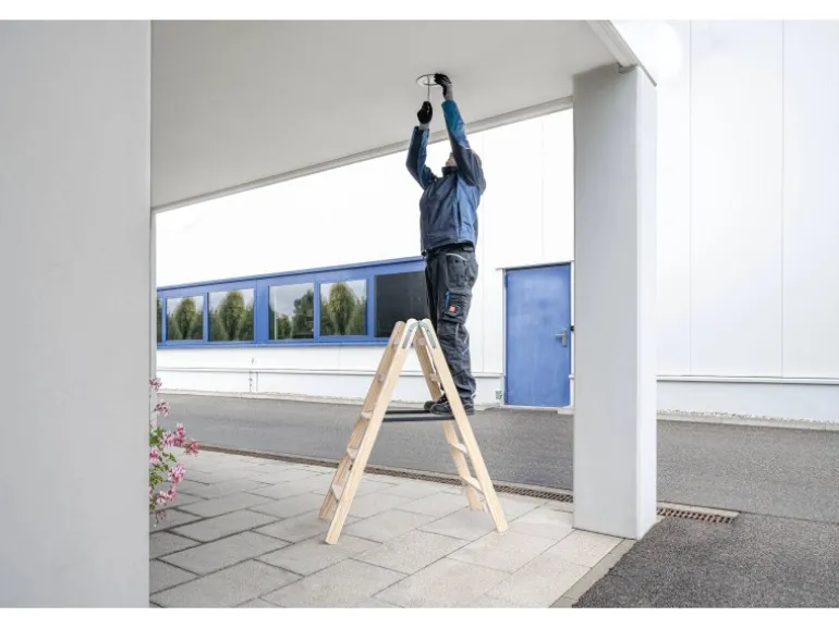 PROREGAL Stufen-Stehleiter Holz Beidseitig Begehbar 2 x 4 Stufen