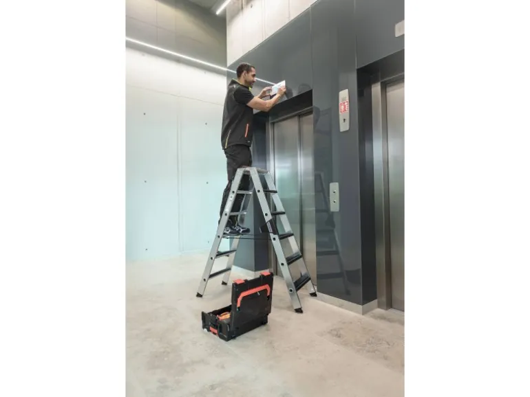 PROREGAL Stufen-Stehleiter Beidseitig Begehbar mit Clip-Step Relax 2 x 3 Stufen