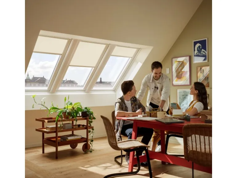 Velux Sichtschutzrollo mit Haltekrallen RG 047 1028 Weiß